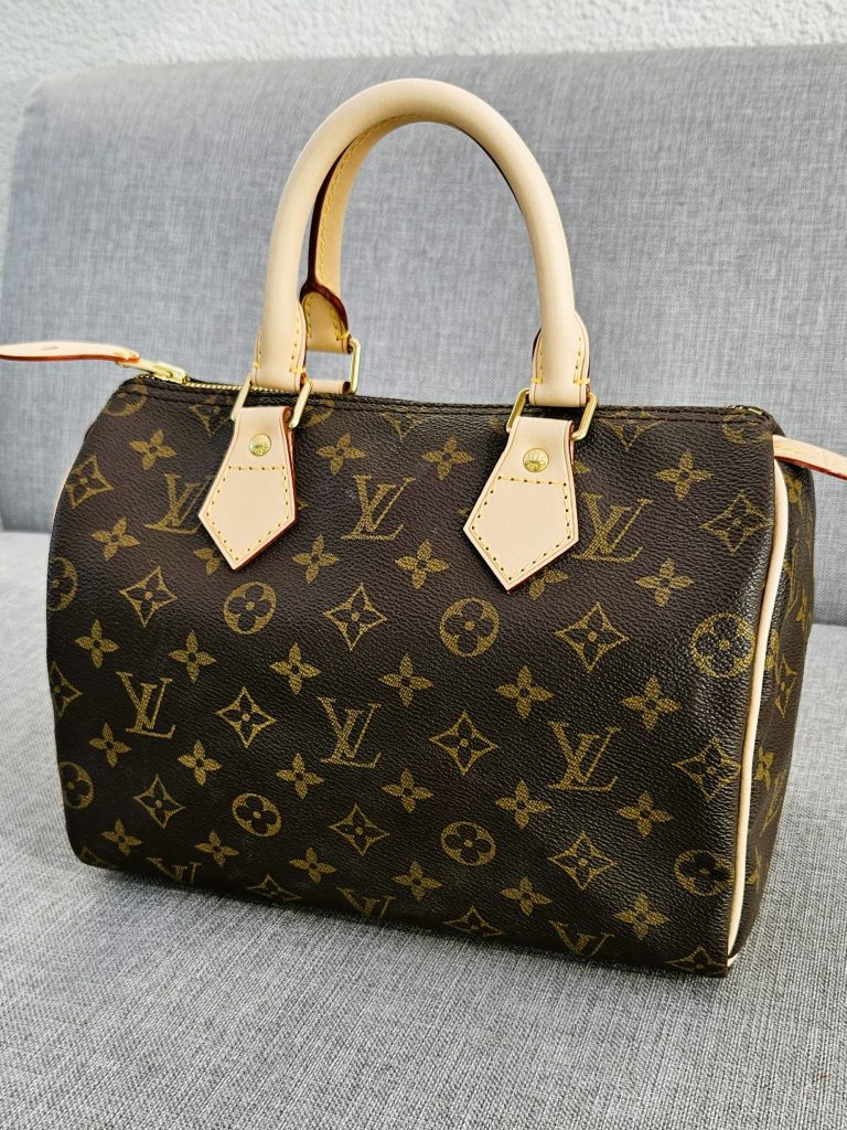 Louis Vuitton Speedy 25 Monogram Canvas
