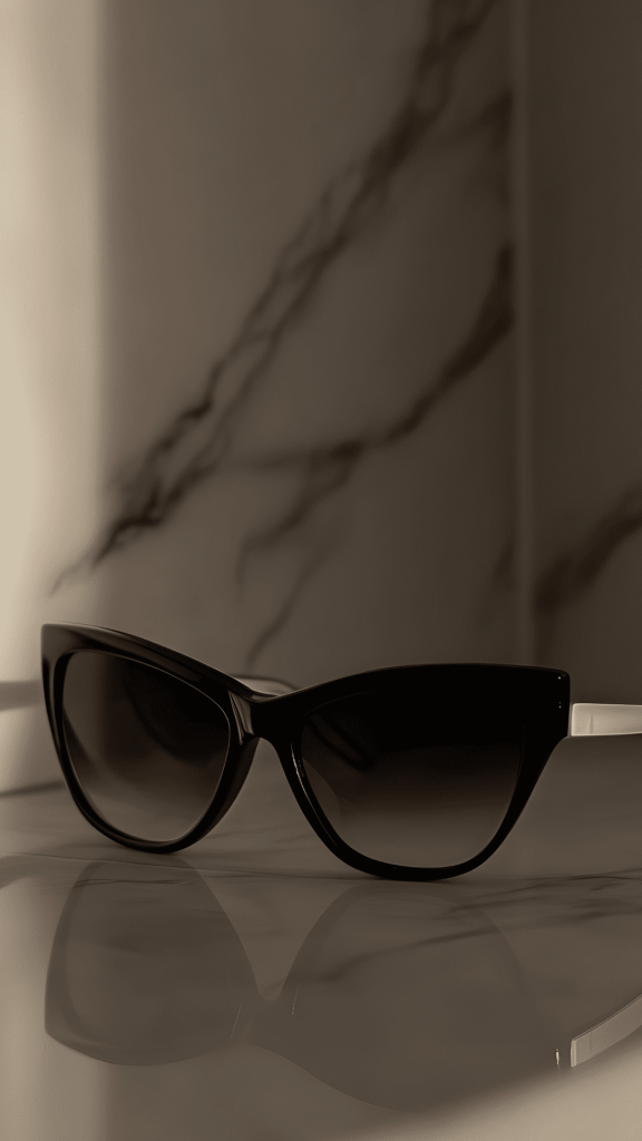 elegante schwarze Statement Sonnenbrille