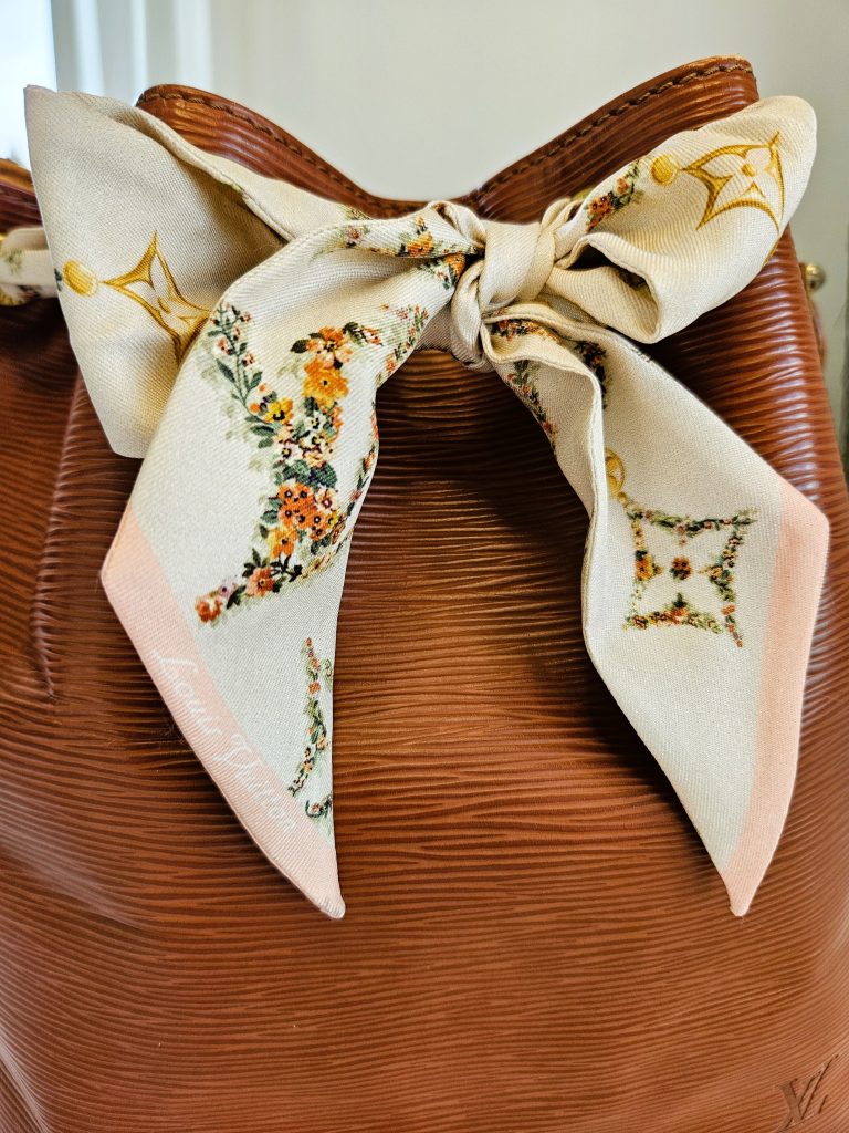 Louis Vuitton Bandeau gebunden an Noe