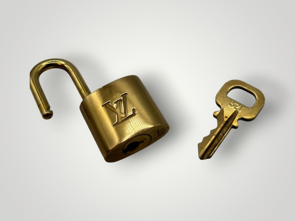Louis VVuitton Schloss mit Schlüssel